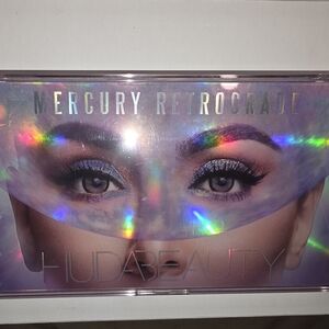 HUDA BEAUTY Mercury Retrograde Palette - Cosmic Hues